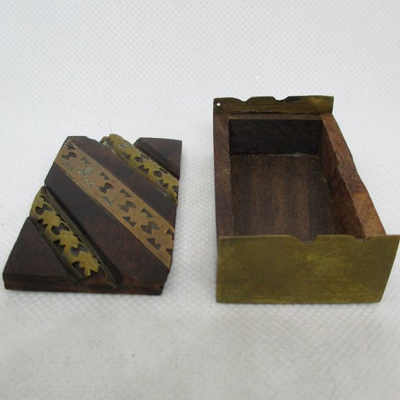 VTG BRASS WOOD PILLBOX Slide Open Top Trinket Box Trinket Box Small Jewelry Box - Picture 9 of 10